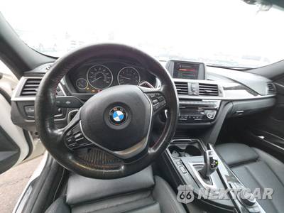 2018 BMW 3 Series Sedan 330i xDrive - zdjęcie 11 z 39 - miniatura