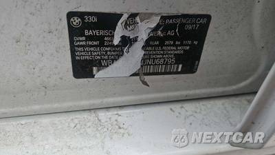 2018 BMW 3 Series Sedan 330i xDrive - zdjęcie 33 z 39 - miniatura