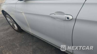 2018 BMW 3 Series Sedan 330i xDrive - zdjęcie 27 z 39 - miniatura