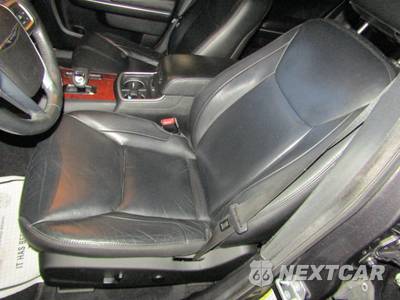 2013 Chrysler 300 - zdjęcie 10 z 21 - miniatura