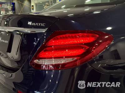2020 Mercedes-Benz E 450 4MATIC Sedan - zdjęcie 8 z 47 - miniatura