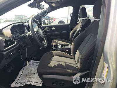 2023 Chrysler Pacifica Touring 121.6" WB - zdjęcie 7 z 20 - miniatura
