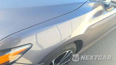 2020 Toyota Camry Hybrid LE - zdjęcie 26 z 33 - miniatura