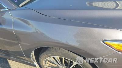 2020 Toyota Camry Hybrid LE - zdjęcie 24 z 33 - miniatura