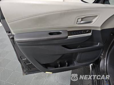 2024 Toyota Sienna XLE 7-Passenger 120.5" WB - zdjęcie 9 z 31 - miniatura