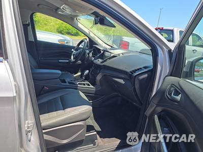 2019 Ford Escape SE - zdjęcie 8 z 32 - miniatura