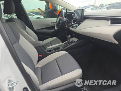 2025 Toyota Corolla LE Sedan - zdjęcie 8 z 21 - miniatura