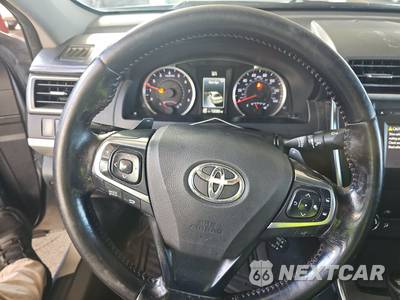 2016 Toyota Camry SE - zdjęcie 10 z 59 - miniatura