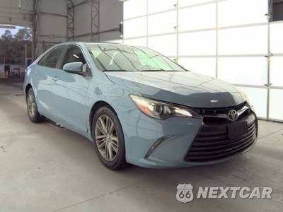 2016 Toyota Camry SE - zdjęcie 3 z 59 - miniatura