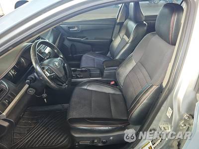 2016 Toyota Camry SE - zdjęcie 7 z 59 - miniatura