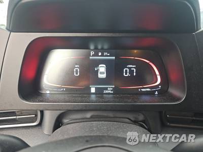 2025 Hyundai Elantra SEL Sport - zdjęcie 12 z 24 - miniatura