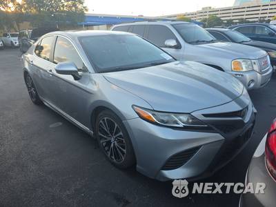 2020 Toyota Camry SE - zdjęcie 3 z 17 - miniatura