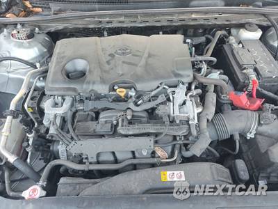 2020 Toyota Camry SE - zdjęcie 15 z 17 - miniatura
