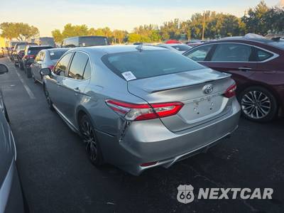 2020 Toyota Camry SE - zdjęcie 6 z 17 - miniatura