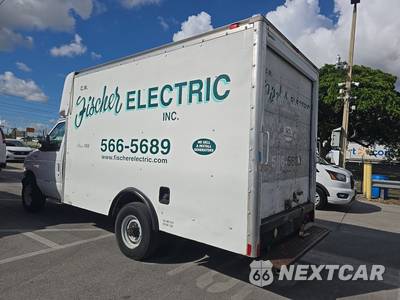 2005 Ford Super Duty E-350 Cutaway 138.0" WB - zdjęcie 6 z 16 - miniatura