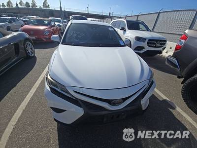 2019 Toyota Camry SE - zdjęcie 2 z 37 - miniatura