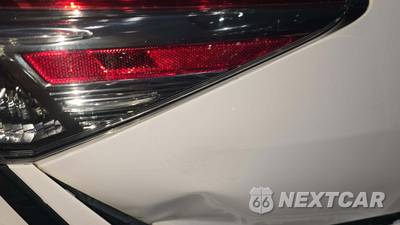 2019 Toyota Camry SE - zdjęcie 37 z 37 - miniatura