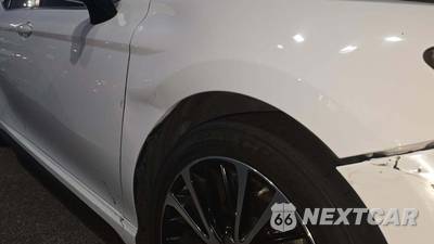 2019 Toyota Camry SE - zdjęcie 23 z 37 - miniatura