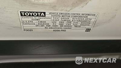 2019 Toyota Camry SE - zdjęcie 19 z 37 - miniatura