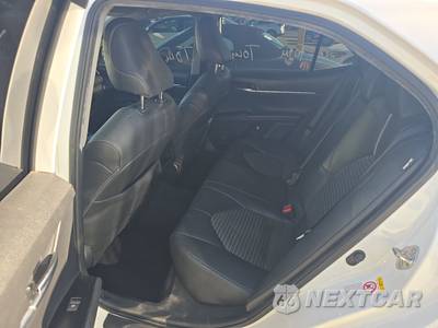 2019 Toyota Camry SE - zdjęcie 13 z 37 - miniatura