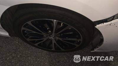 2019 Toyota Camry SE - zdjęcie 24 z 37 - miniatura