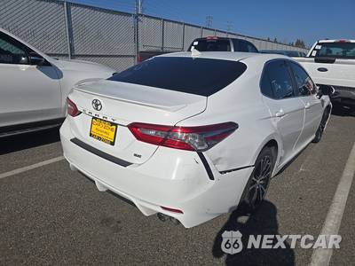 2019 Toyota Camry SE - zdjęcie 4 z 37 - miniatura