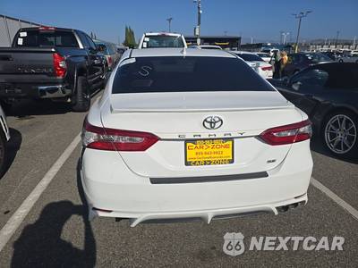 2019 Toyota Camry SE - zdjęcie 5 z 37 - miniatura