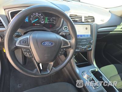 2020 Ford Fusion SE - zdjęcie 10 z 25 - miniatura