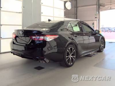 2020 Toyota Camry SE - zdjęcie 4 z 46 - miniatura