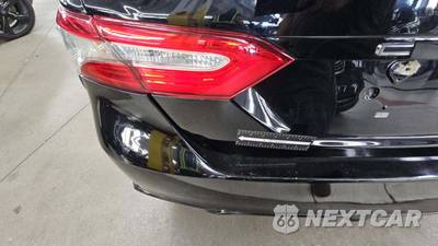 2020 Toyota Camry SE - zdjęcie 41 z 46 - miniatura