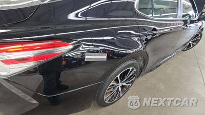 2020 Toyota Camry SE - zdjęcie 34 z 46 - miniatura