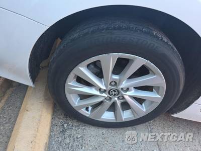 2024 Toyota Camry LE - zdjęcie 10 z 21 - miniatura