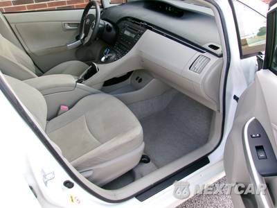 2010 Toyota Prius II - zdjęcie 18 z 26 - miniatura