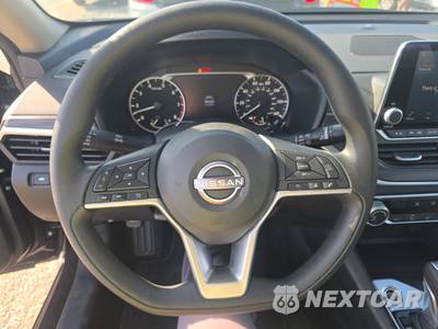 2025 Nissan Altima SV - zdjęcie 10 z 28 - miniatura
