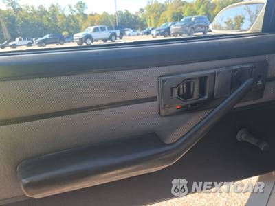 1990 Chevrolet Camaro RS Convertible - zdjęcie 9 z 16 - miniatura