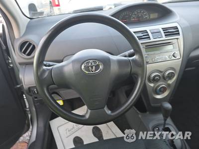 2012 Toyota Yaris Sedan - zdjęcie 10 z 17 - miniatura