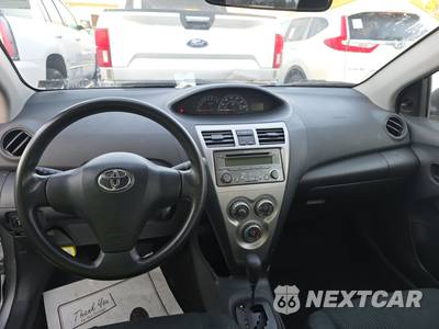 2012 Toyota Yaris Sedan - zdjęcie 11 z 17 - miniatura