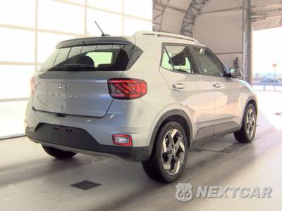 2025 Hyundai Venue SEL - zdjęcie 4 z 25 - miniatura