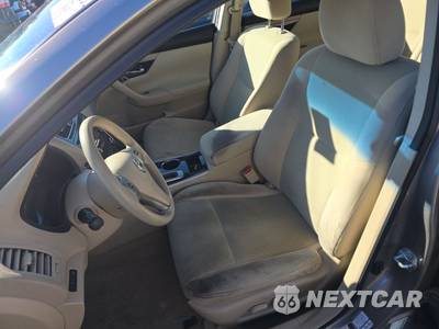 2014 Nissan Altima 2.5 S - zdjęcie 7 z 17 - miniatura
