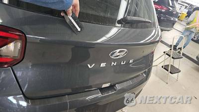 2025 Hyundai Venue SEL - zdjęcie 21 z 29 - miniatura