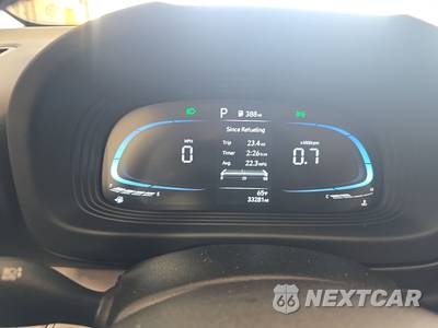 2025 Hyundai Venue SEL - zdjęcie 12 z 29 - miniatura