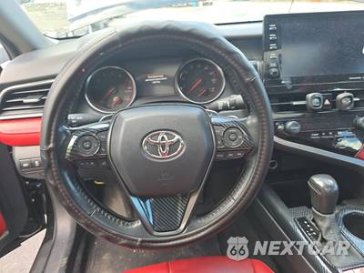 2022 Toyota Camry XSE - zdjęcie 10 z 39 - miniatura