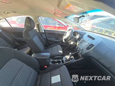 2017 Kia Forte S Sedan - zdjęcie 8 z 31 - miniatura