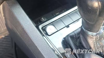 2018 Volkswagen Jetta SEL - zdjęcie 30 z 47 - miniatura