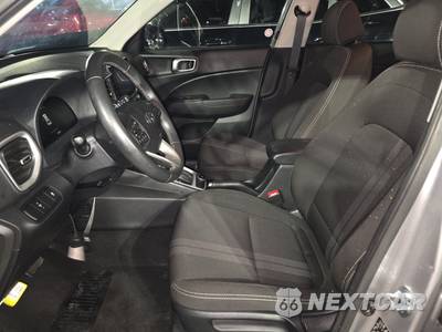 2025 Hyundai Venue SEL - zdjęcie 7 z 31 - miniatura