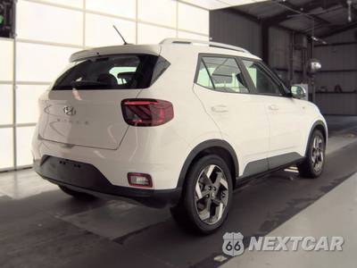 2025 Hyundai Venue SEL - zdjęcie 4 z 24 - miniatura