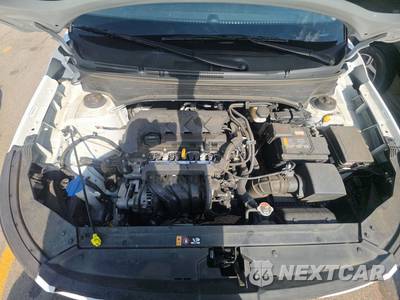 2025 Hyundai Venue SEL - zdjęcie 15 z 24 - miniatura