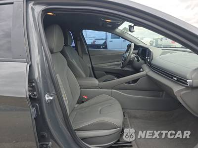 2025 Hyundai Elantra SEL Sport - zdjęcie 8 z 30 - miniatura