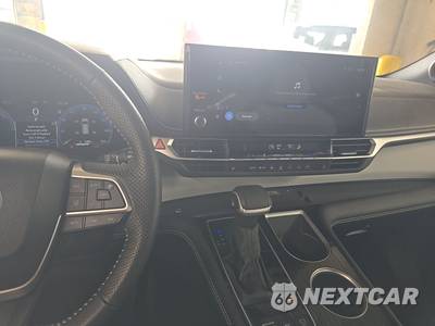 2026 Toyota Sienna XSE 7-Passenger 120.5" WB - zdjęcie 11 z 29 - miniatura