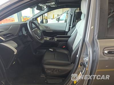 2026 Toyota Sienna XSE 7-Passenger 120.5" WB - zdjęcie 7 z 29 - miniatura